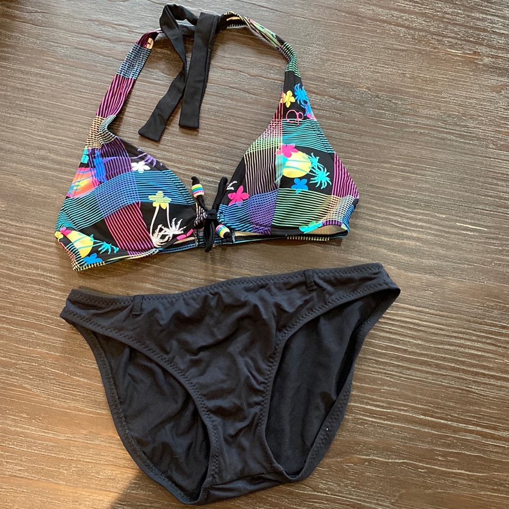 2/$25. Two piece bathing suit by OP in size XS and bottom is hot kiss in size S